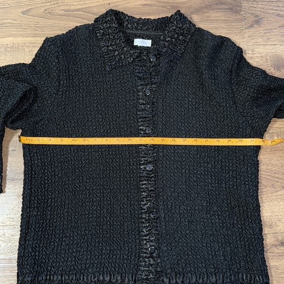 RAFAEL Black Textured Button-Up Blouse - Picture 5 of 8